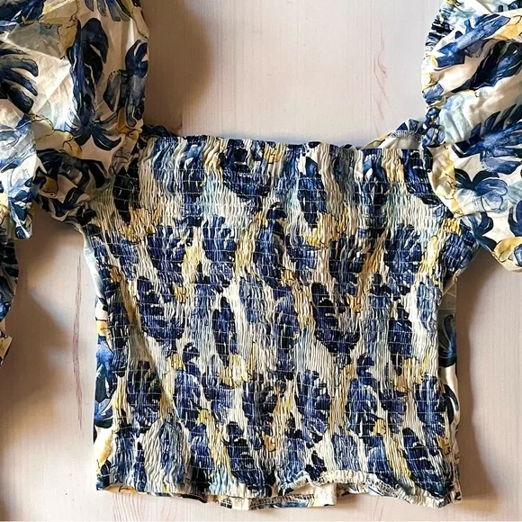 Coset style top with Drama sleeves - Picture 3 of 8